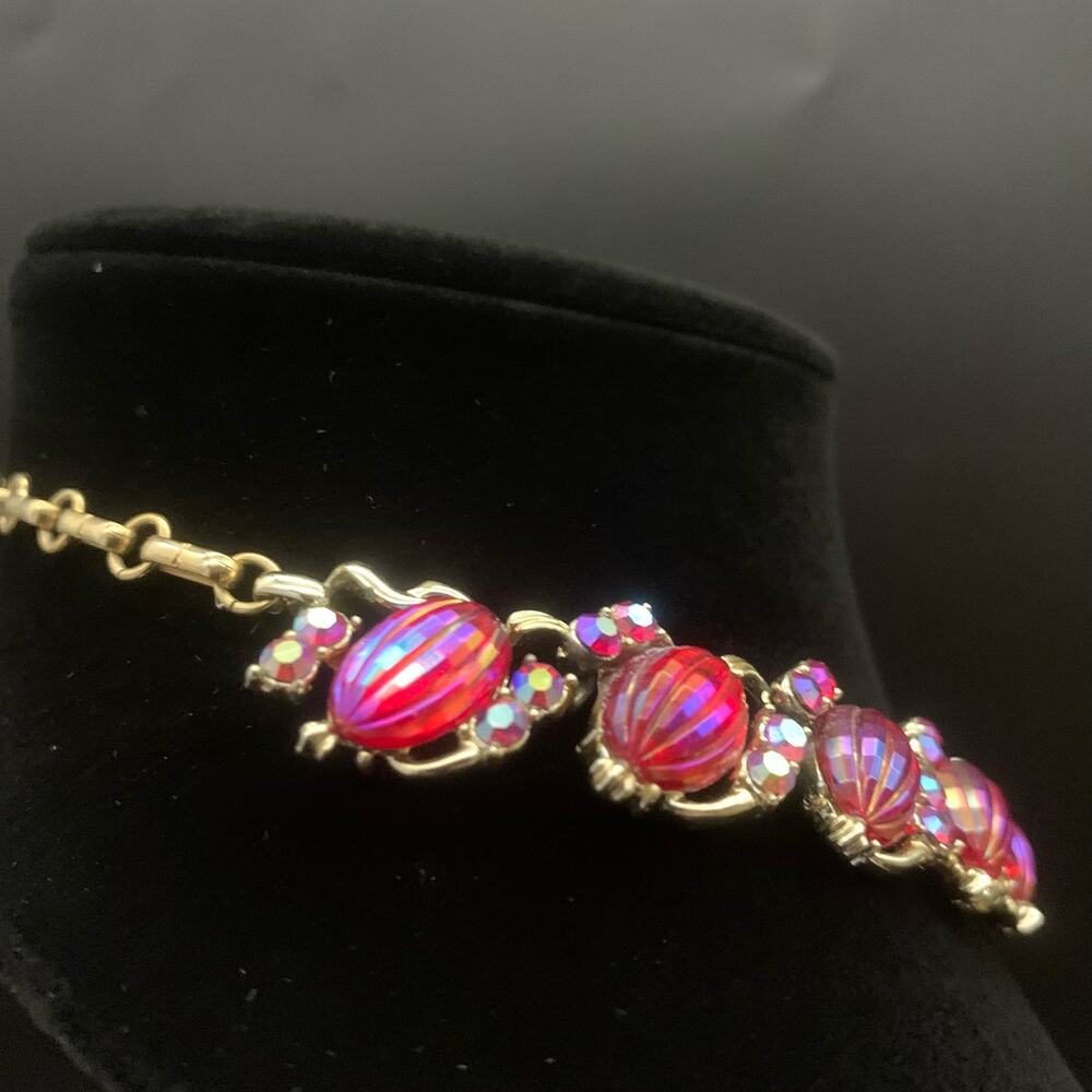 Vintage Signed Coro Melon Red AB Aurora Borealis Iridescent Rhinestone Necklace - Picture 4 of 16